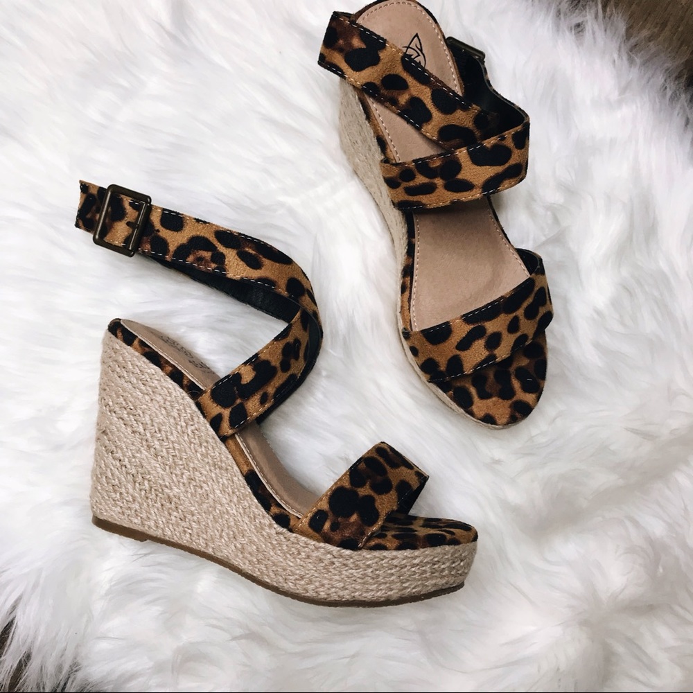 SALE❗️LAST PAIR size 10- Leopard Espadrille Wedge - Picture 2 of 7